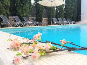 Outdoor pool, sun loungers