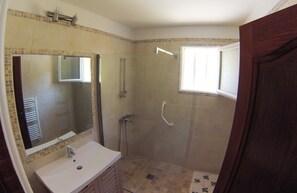 Shower, towels