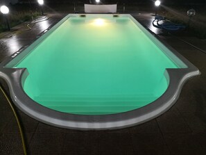 室外游泳池