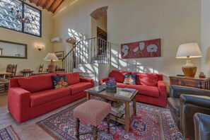 Televisor, llar de foc, reproductor de DVD i impressores 