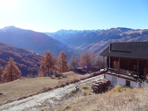 Alleinstehendes Chalet in sonniger, ruhiger Lage