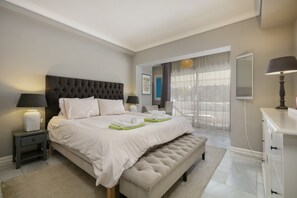 3 chambres, fer et planche à repasser, lit parapluie, Wi-Fi gratuit