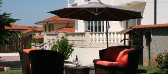 Impressive family villa with private pool, barbeque, sun terrace, sauna and gym