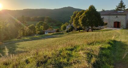 Gßte Nature pour 6 personnes, avec piscine, en Cévennes.