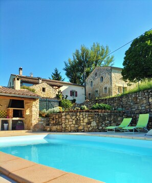 Piscine extérieure