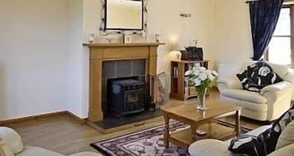 Cottage confortable de 2 chambres. Véritable résidence secondaire.