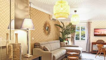 TV, lettore DVD, videoteca, impianto stereo