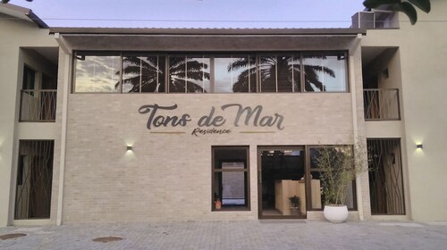 Tons de Mar Residence