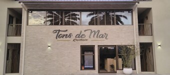 Tons de Mar Residence