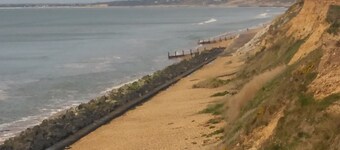 Detached luxurious 1 bed annexe, less than 5 mins walk into Milford on Sea