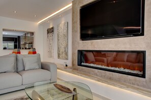 Smart TV, fireplace, DVD player, stereo - Casa Stefania - Marbellamar (Marbella)