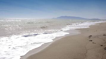 Una spiaggia nelle vicinanze