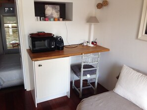 1 bedroom, in-room safe, desk, iron/ironing board