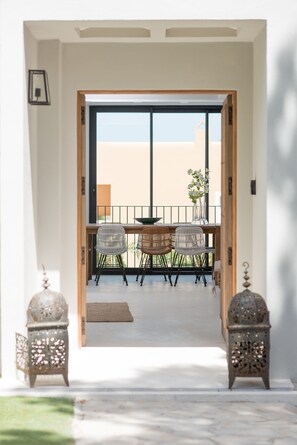 Interior - Luxury 5 bed Villa with Heated Pool and Stunning Sea Views - 5min walk to Beach (Sant Josep de sa Talaia)