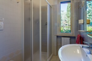 Douche, séchoir à cheveux