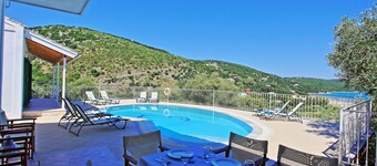 Villa Oneiro: Bedøvelse udsigt, privat pool, aircondition, WiFi