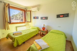 6 camere, ferro/asse da stiro, culla da viaggio, Wi-Fi gratuito