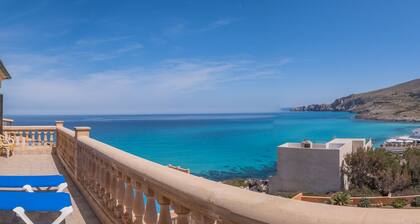 CAMOMILA Villa para 12 con piscina en Cala Mesquida