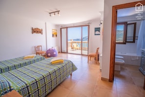 6 Schlafzimmer, Bügeleisen/Bügelbrett, Reisekinderbett, kostenloses WLAN