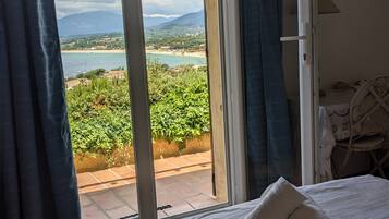 4 bedrooms, in-room safe, iron/ironing board, travel crib