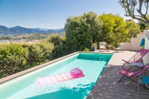 Piscine extérieure