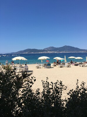 Beach nearby, sun loungers