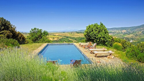 SPECTACULAR Luonto Oasis Farmhouse w / Hilltop panoraamanäkymät, Saltwater Pool