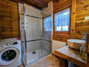 Shower, hair dryer - chalet - 4 rooms - 6 persons (Xonrupt-Longemer)