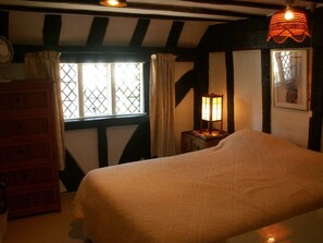 5 soverom, strykejern/-brett, wi-fi (inkludert) og sengetøy