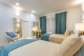 4 bedrooms, in-room safe, iron/ironing board, free WiFi