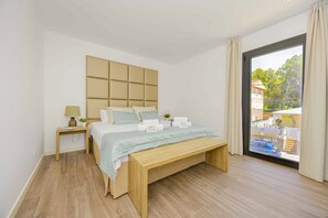 4 Schlafzimmer, Bügeleisen/Bügelbrett, kostenloses WLAN, Bettwäsche