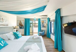 4 bedrooms, iron/ironing board, travel crib, internet