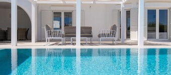 Fabulous spacious villa [57]