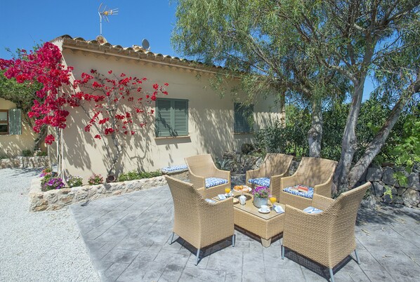 Terrace/patio - VILLA RAFALE - 5 MIN DRIVE TO THE BEACH (Pollensa)