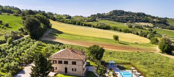 Villa La Fonte 14 med svømmebasseng i åsene i Ripatransone, 15 minutter fra Adriaterhavet