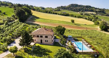 Villa La Fonte 14 mit Pool in den Hügeln von Ripatransone, 15 Minuten von dem Adriatisches Meer