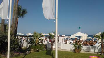 Espace banquet en plein air