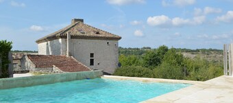 Gîte Fermette spacious cozy French farmhouse 