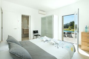 3 bedrooms, in-room safe, iron/ironing board, travel cot - VILLA BERNAT - 10 MIN WALK TO THE BEACH (Puerto Pollensa)