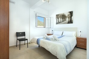 3 slaapkamers, een kluis op de kamer, een strijkplank/strijkijzer