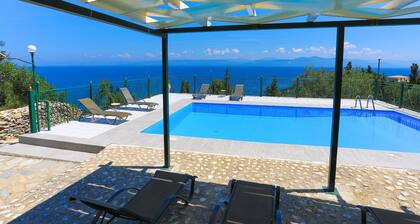 Antigoni Villa Ena: Gemeinschaftspool, herrliche Aussicht, A / C