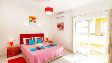 6 bedrooms, in-room safe, iron/ironing board, free WiFi