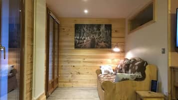 2 quartos, ferros/tábuas de passar roupa, Wi-Fi, roupa de cama