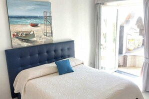 5 bedrooms, free WiFi, bed sheets