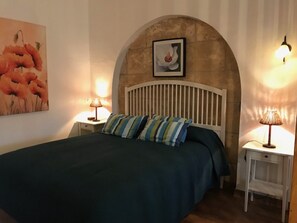 1 bedroom, in-room safe, iron/ironing board, WiFi