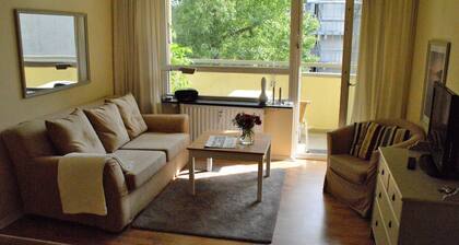 Sonnig und Ruhig Im Herzen Schönebergs / Nähe Kudamm mit großem Balkon