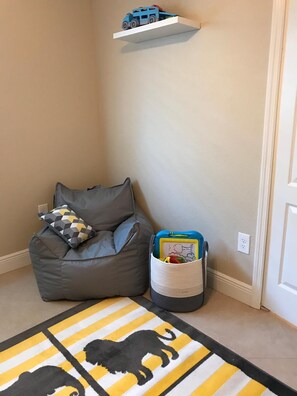 Interior - Last minute deal available (Cape Coral)