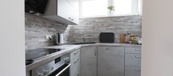 Bright apartment near the lake and the city with a small balcony