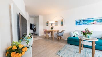 TV connectée, livres, chaßne hi-fi