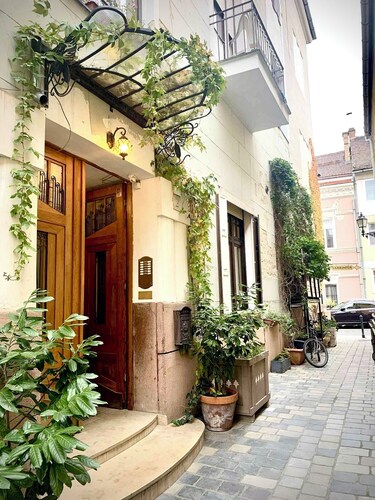 Boutique Studio Suite in Buda Castle (Castle District) - Luxury Eco-Cooling